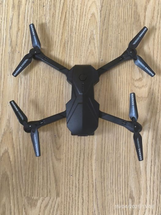 Drone  com monitor a cores incorporado, 3D,wifi e câmara hd.,2 bateria