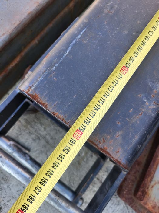 Подовжувачі вил навантажувача