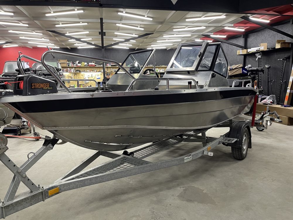 Лодка Tuna UMS 485 DC
