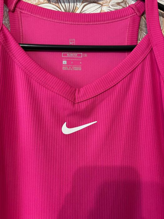 Спортивна сукня Nike