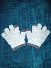 Rękawiczki niemowlęce siwe z paluszkami 86