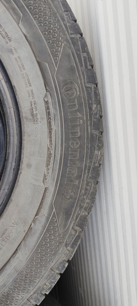 Komplet opon Continental 215/75/16C wzmacniane 2019 rok
