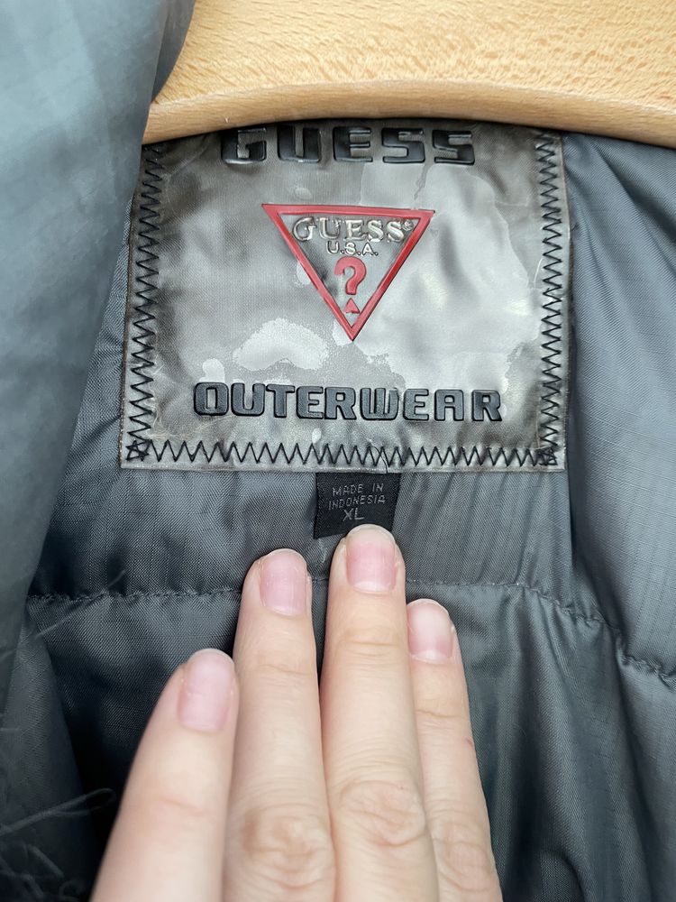 Czarna kurtka jesień zima przejściowa guess męska vintage