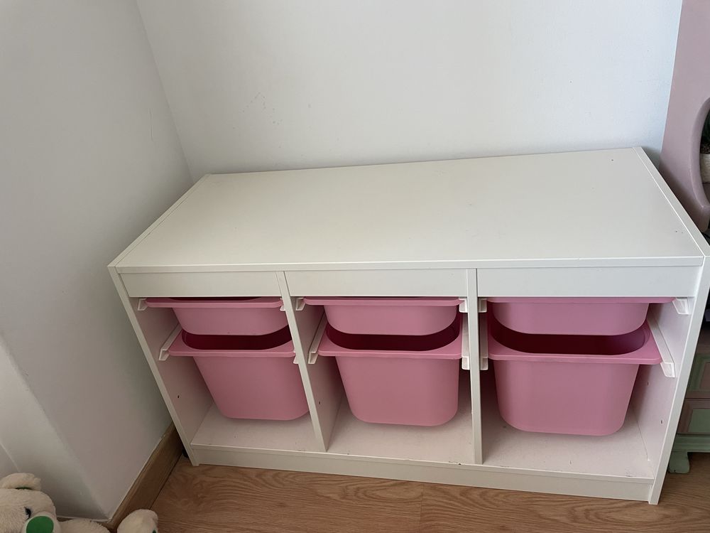 Armário combinado de arrumação com caixas