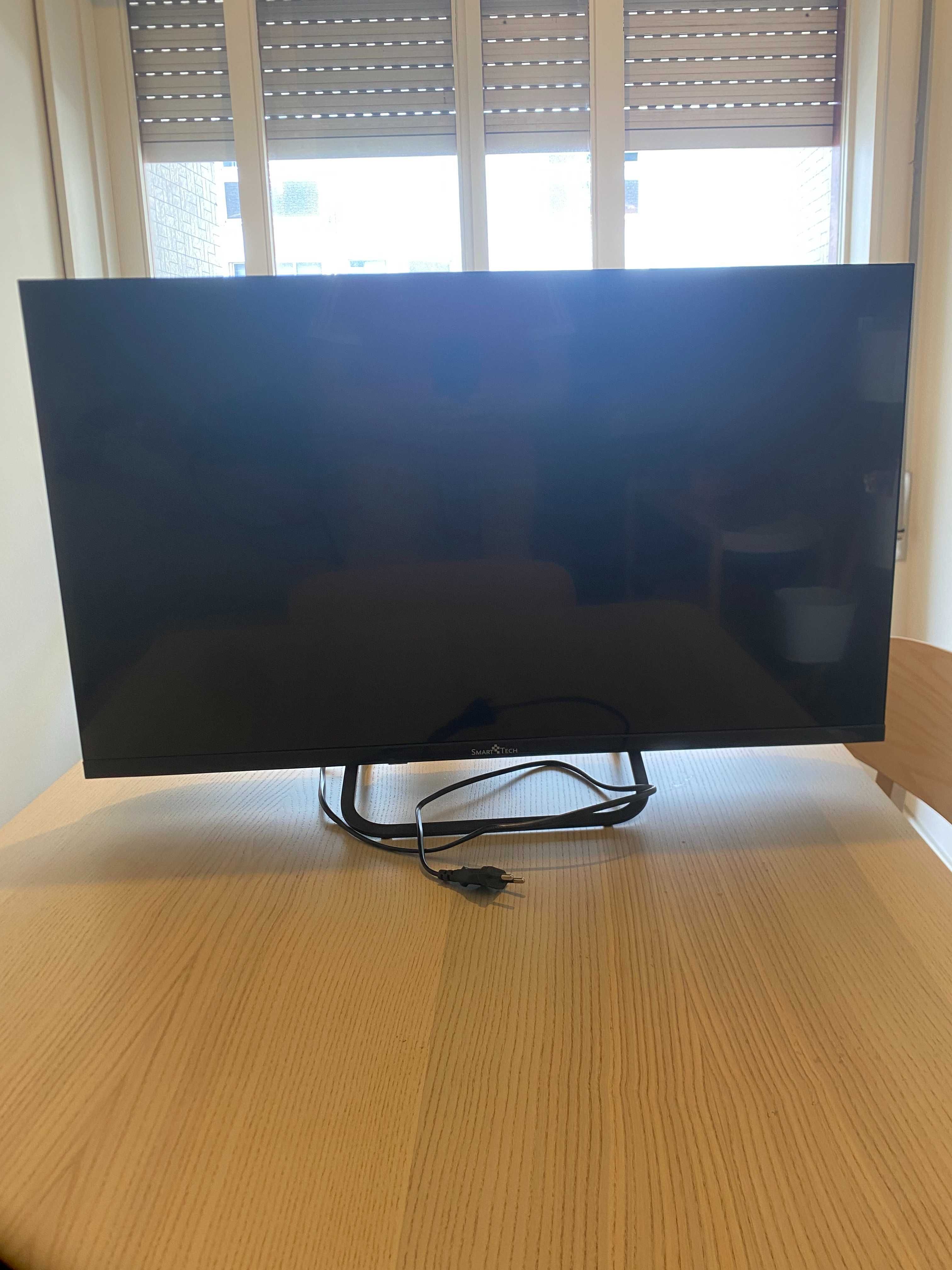 Televisor 32" em perfeito estado de utilização