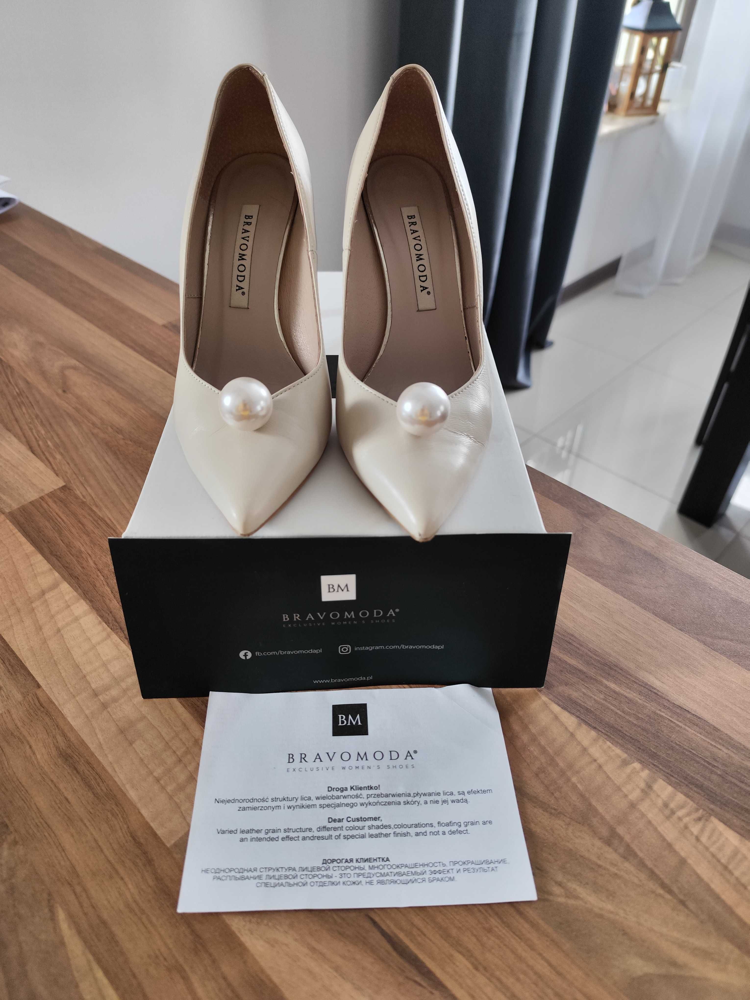 Buty szpilki Bravomoda stan idealny rozm. 38