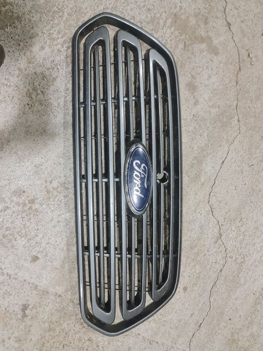 Grill atrapa ford transit mk8 . 2019 rok .