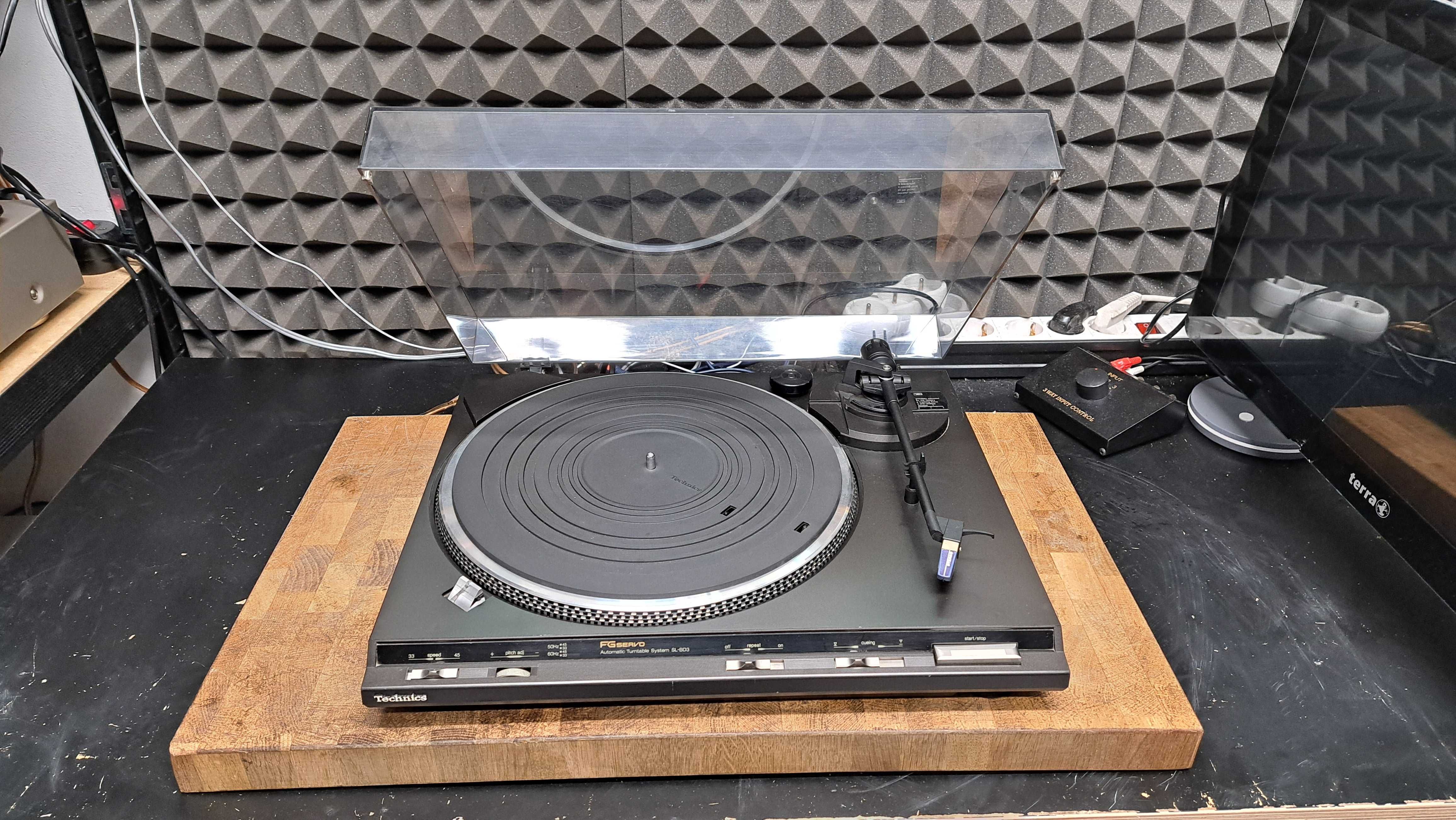 Gramofon Technics SL-BD3