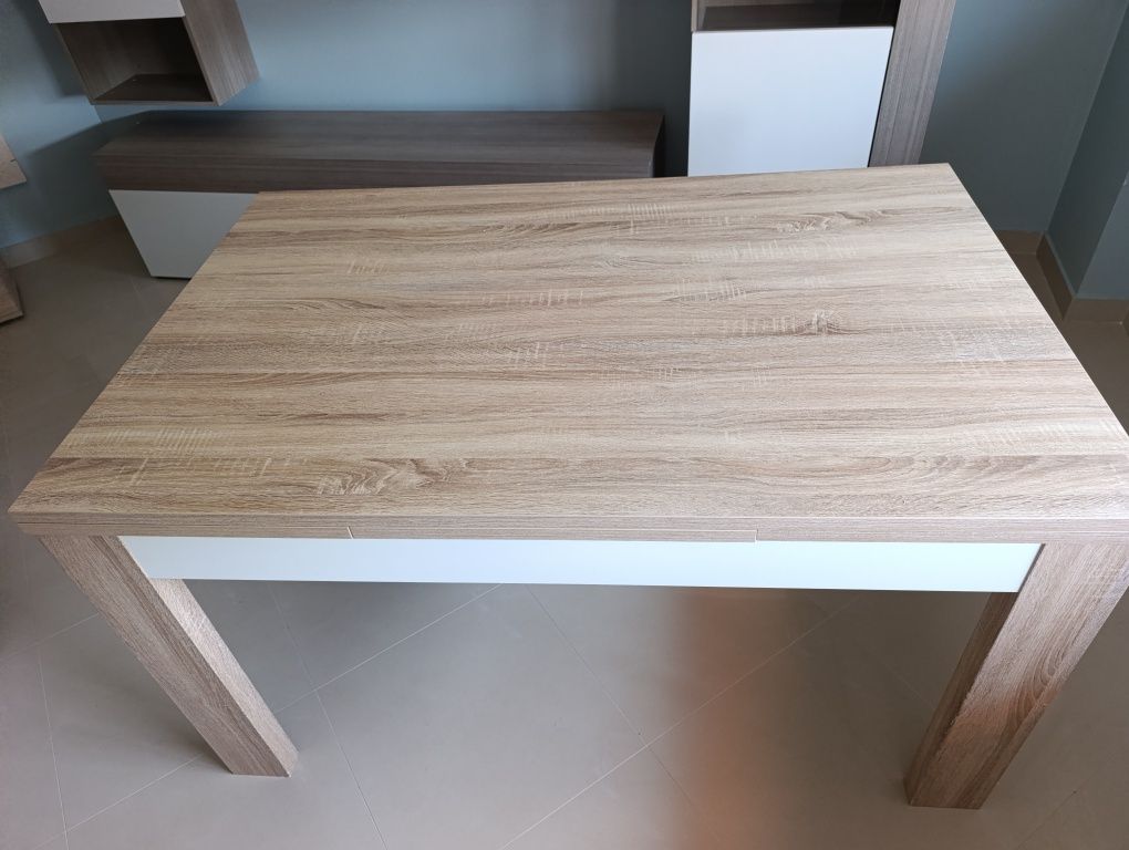 Aparador mais mesa de sala