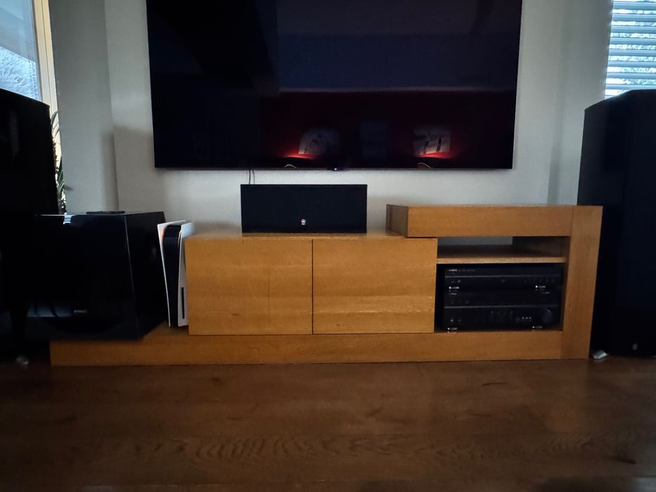 Komplet dębowych mebli do salonu