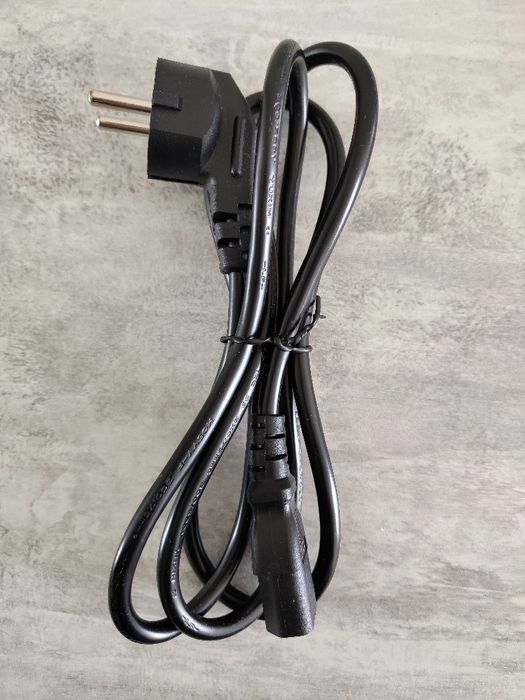 Кабель USB, SATA, заглушка на корпус PCI-e, коннектори RJ45