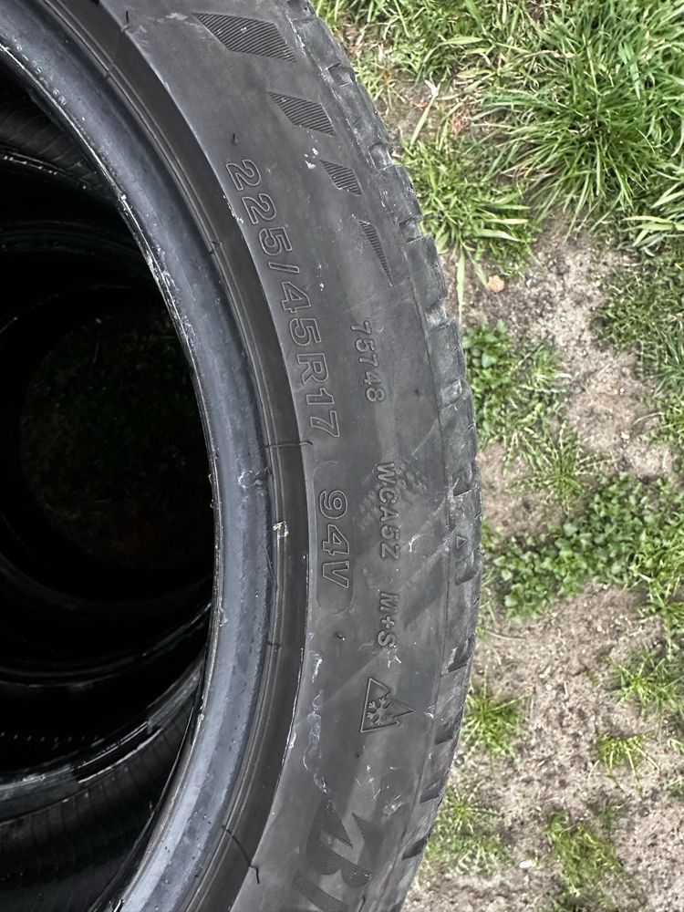 Sprzedam opony Bridgestone 17 Używane