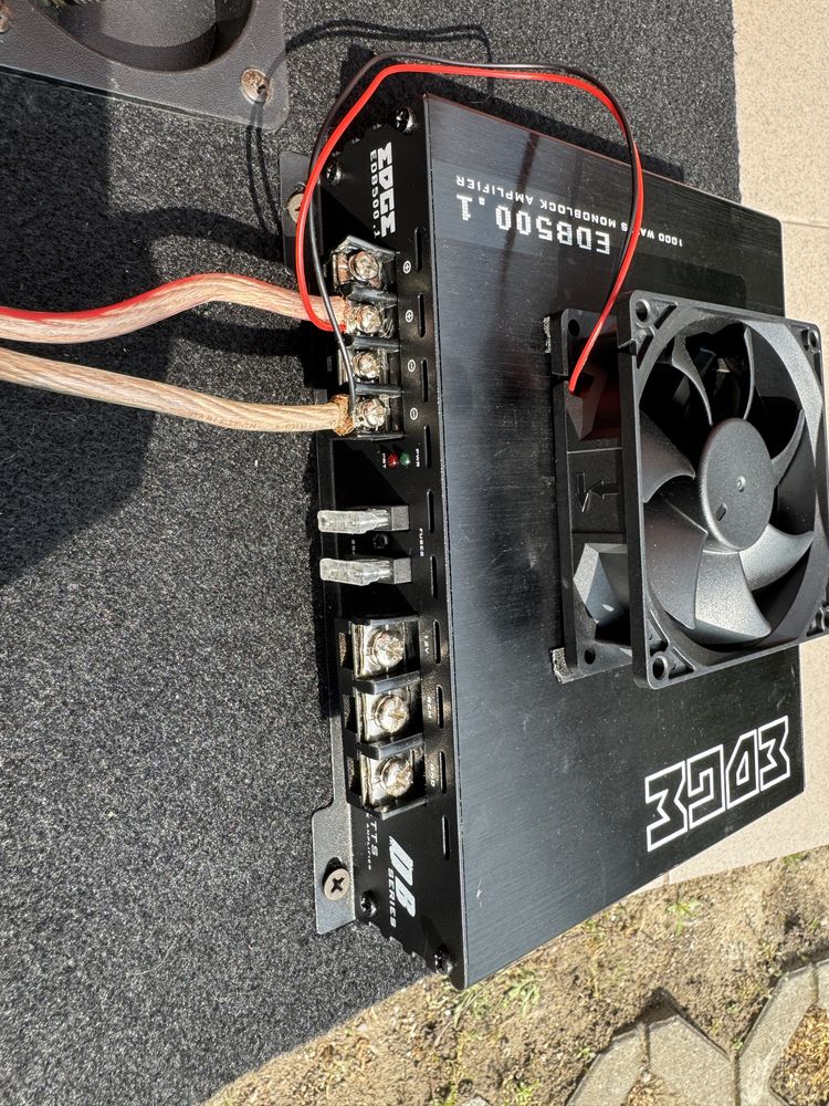 Subwoofer tuba wzmacniacz