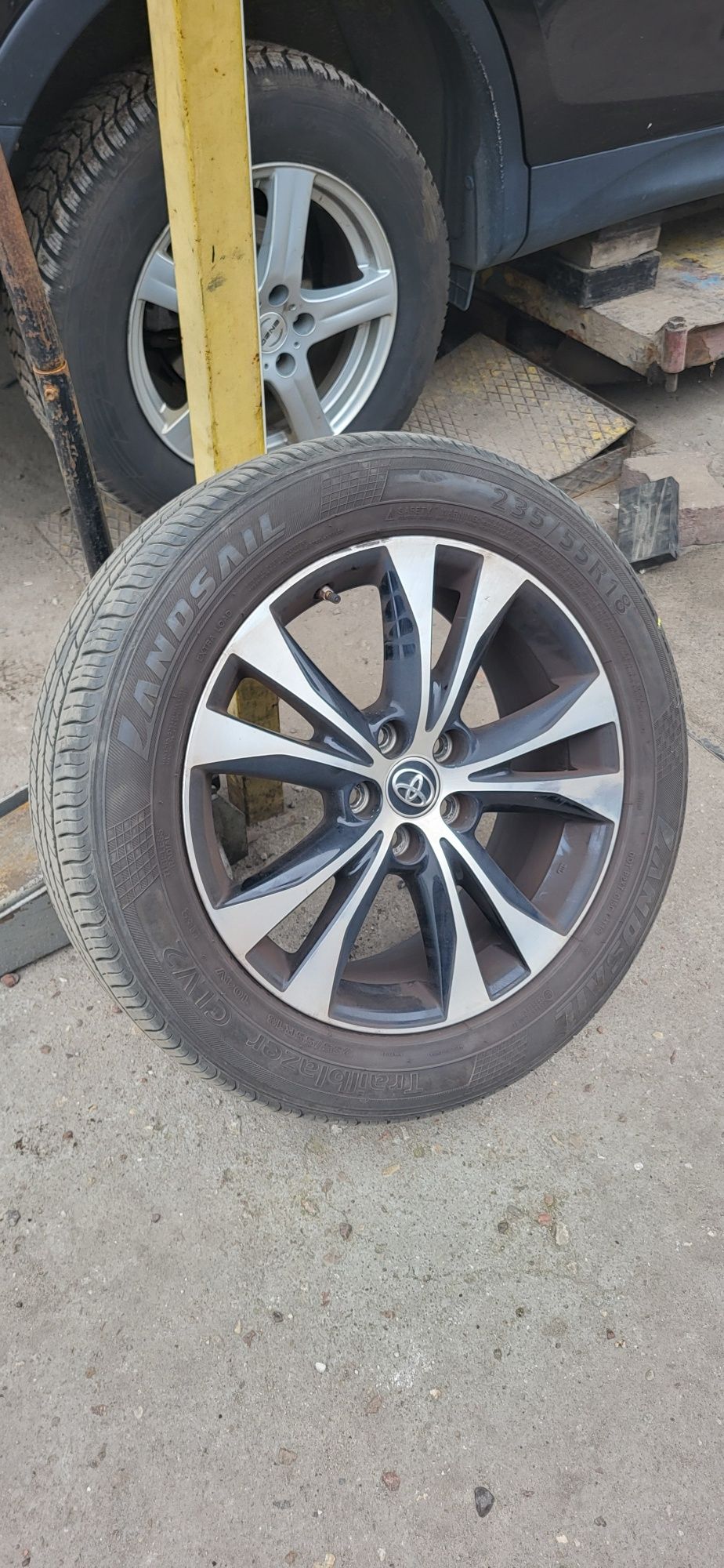 LANDSAIL model TRAILBLAZER CLV2  w rozmiarze 235/55 R18