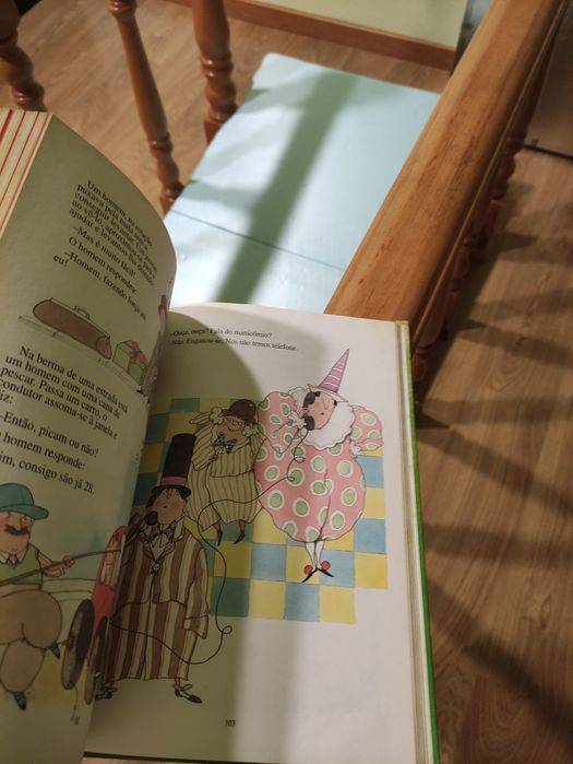 Muitas anedotas para rir