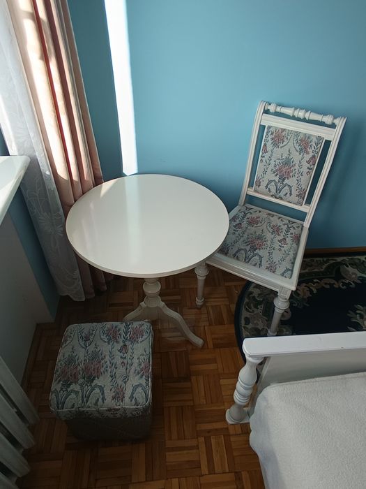 Sprzedam meble stół, krzesło,pufa