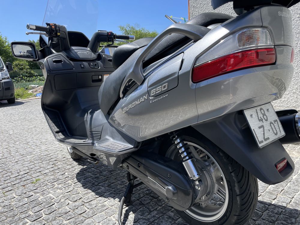 Suzuki Burgman 650 executive
