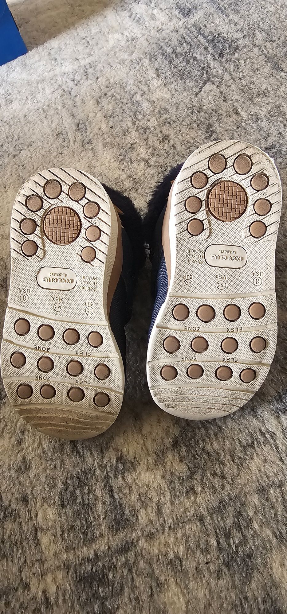 Buty chłopięce rozmiar 25, granatowe. SMYK