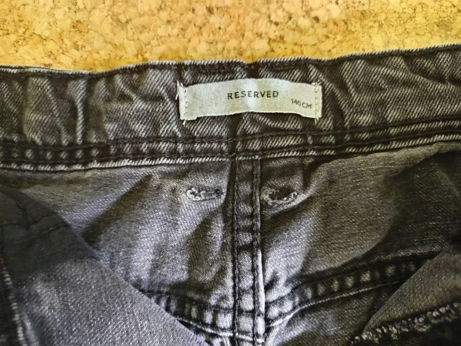 Spodnie jeansowe chłopięce rozmiar 140 Reserved