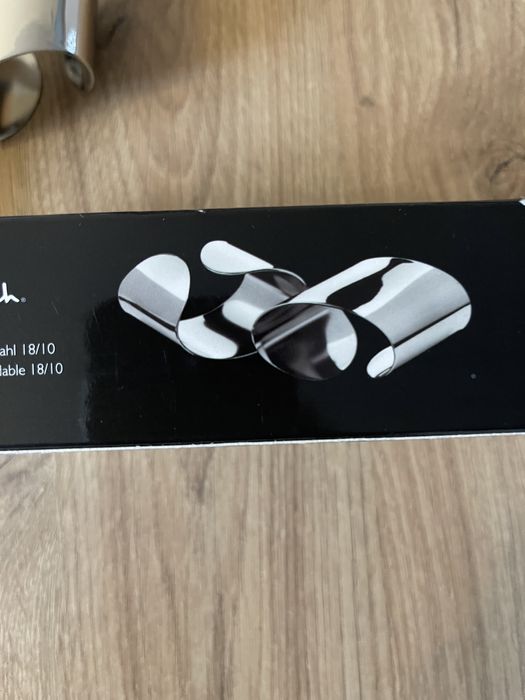 Serwetniki w srebrnym kolorze