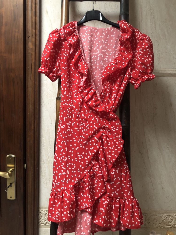 Vestido estampado vermelho novo com eriqueta