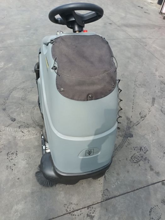 Odkurzacz szczotkowy Karcher CV60/2RS jak nowy, nowe akumulatory