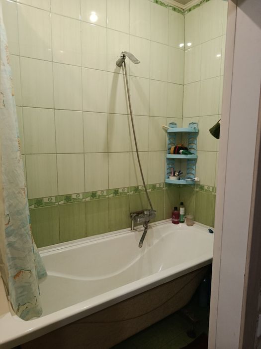 Продам квартиру( барачному домі)