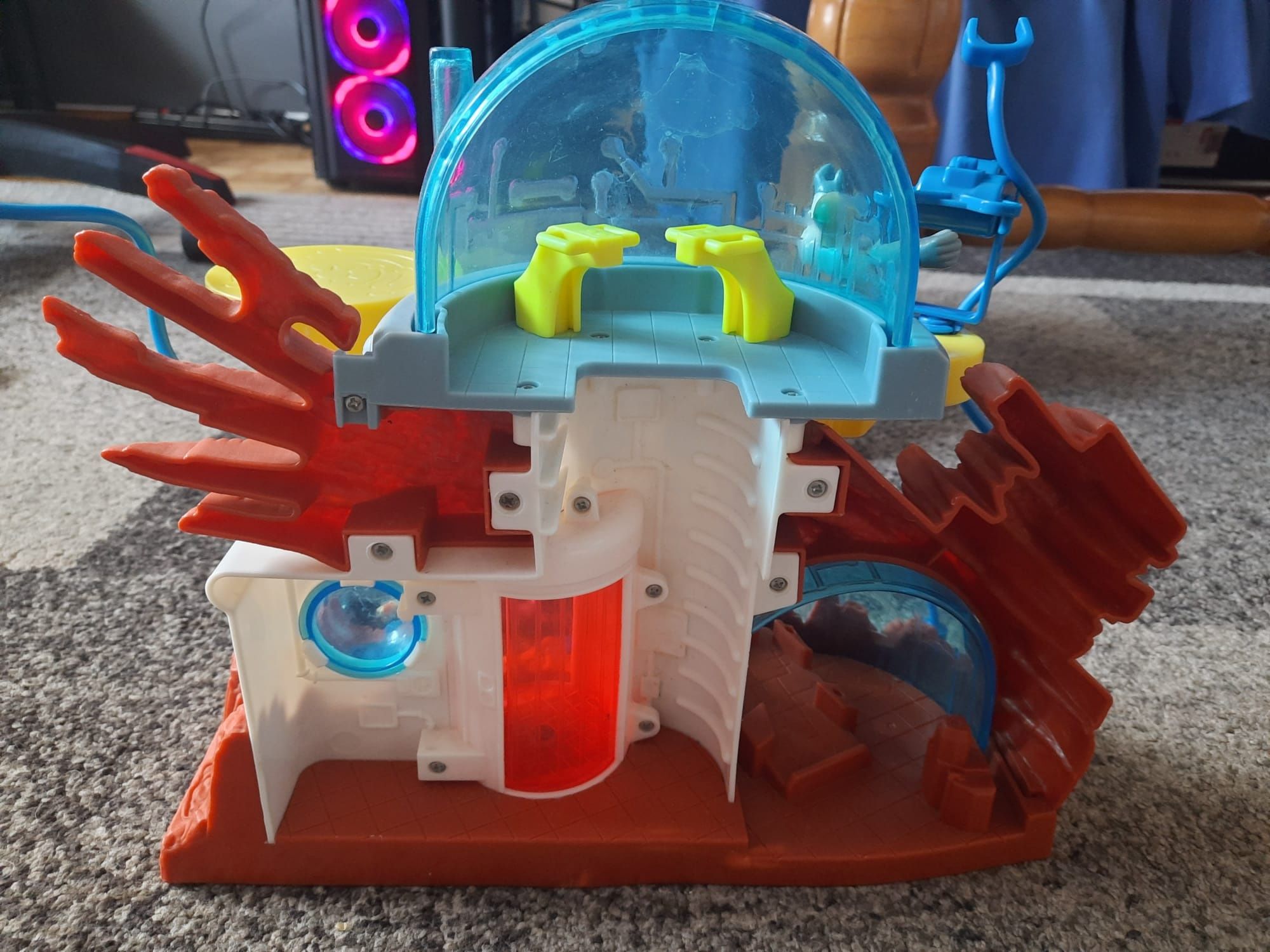 Imaginext Fisher Price stacja kosmiczna plus statek kosmiczny, kapsuła