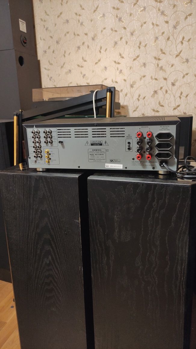 Усилитель ONKYO A8640