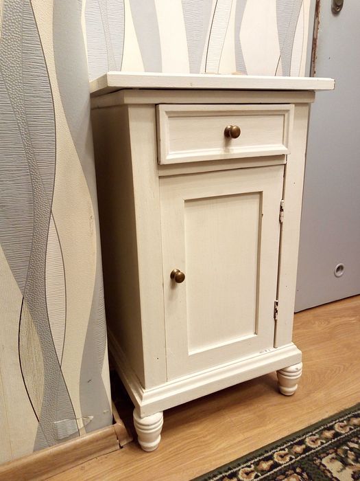 Szafka nocna drewniana retro vintage 75cm wys.