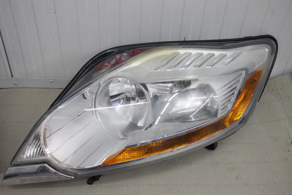 Reflektor lampy przód kpl prawa lewa Ford Kuga I mk1 lampa reflektor