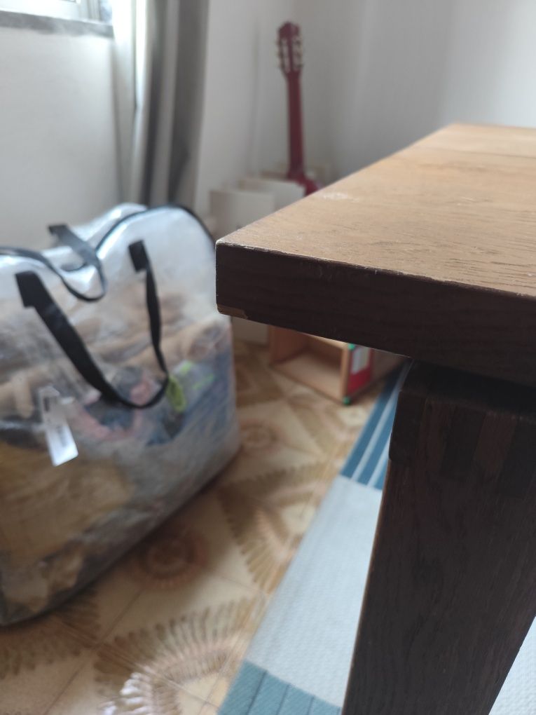 Mesa e cadeiras IKEA