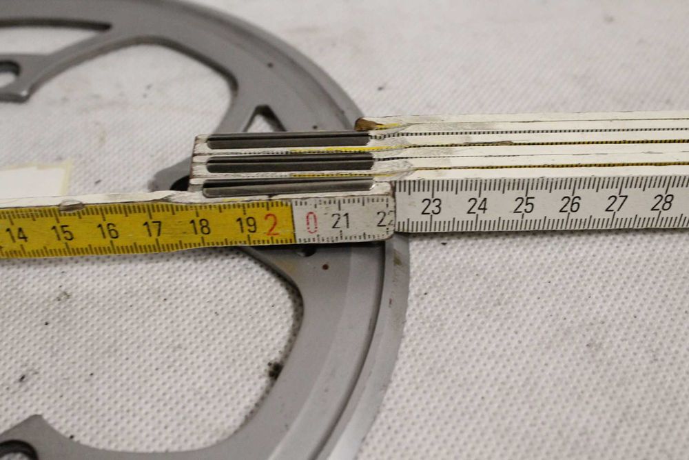 osłona tarczy zębatki 52T aluminiowa retro kolarzówka CM4