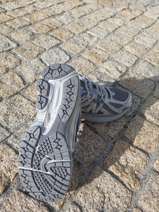 Sapatilhas New Balance 1906r