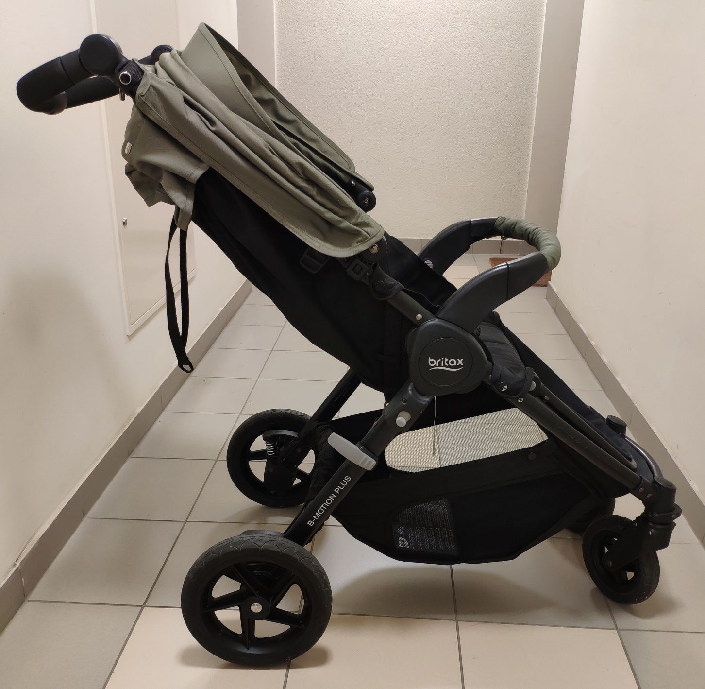 Spacerówka Britax b-motion 4 plus - stan bardzo dobry, 1 własciciel