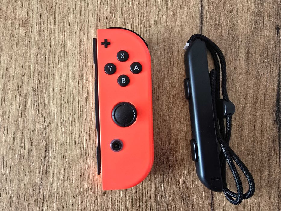 Nintendo Switch JoyCon prawy czerwony, analog Halla, niewielka wada