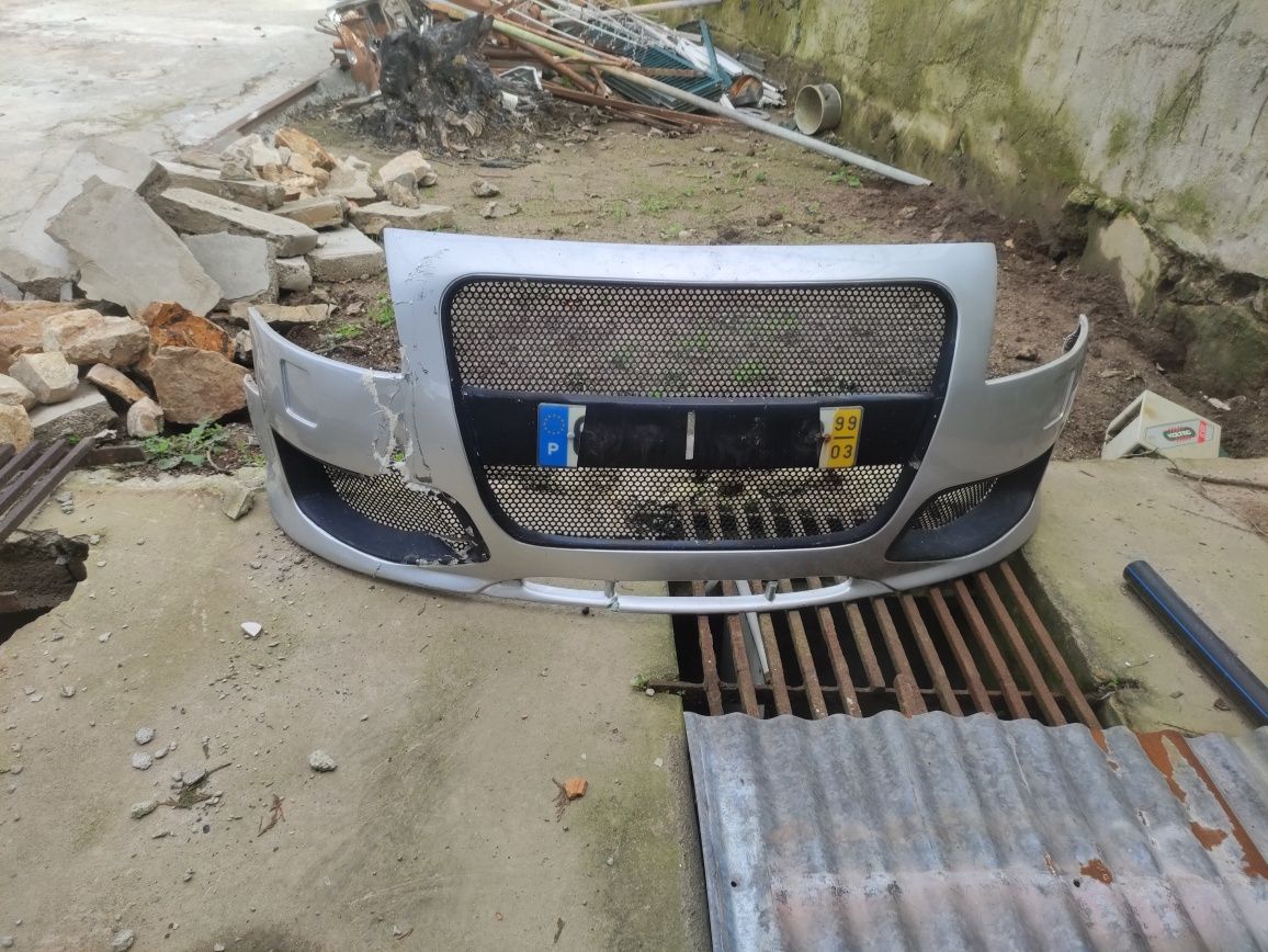 Parachoques e embaladeiras Audi TT em fibra
