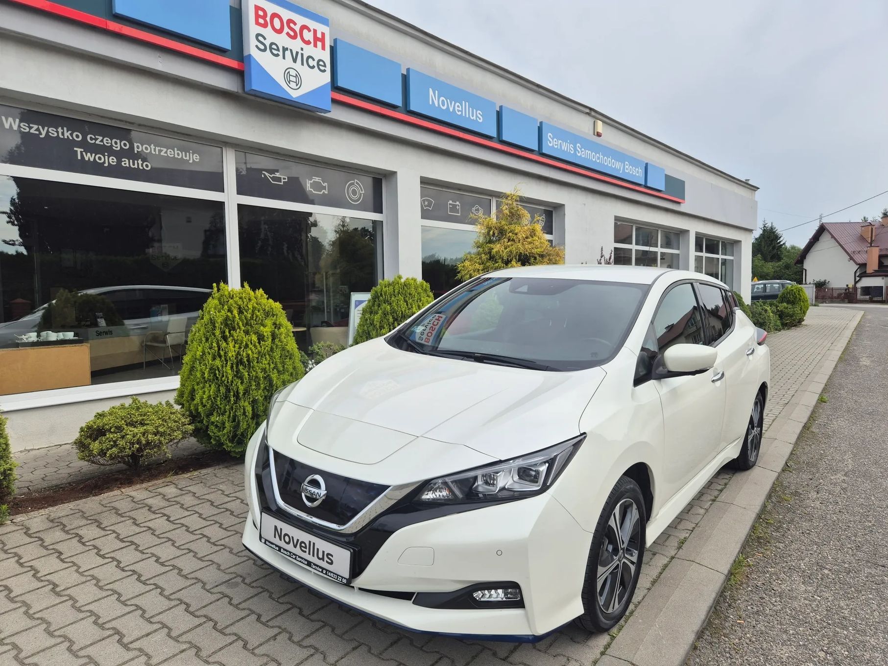 Nissan Leaf 62kWh zasieg 385 km , salon PL NConnecta NAVI 4 kamery 360st.