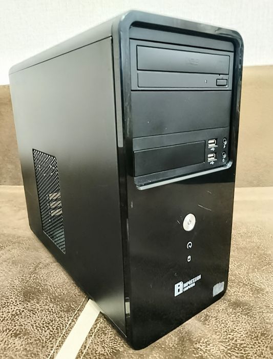 Системний блок на і3 процесорі, DDR4 оперативній пам'яті, HDD, БЖ 500W