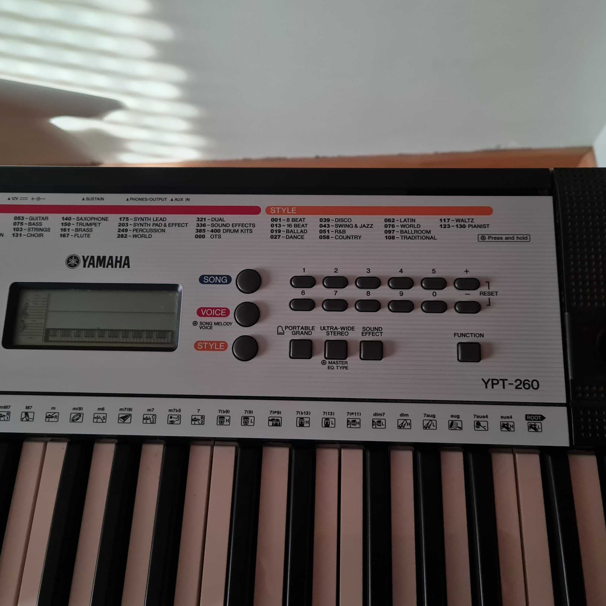 Teclado Yamaha YPT - 260