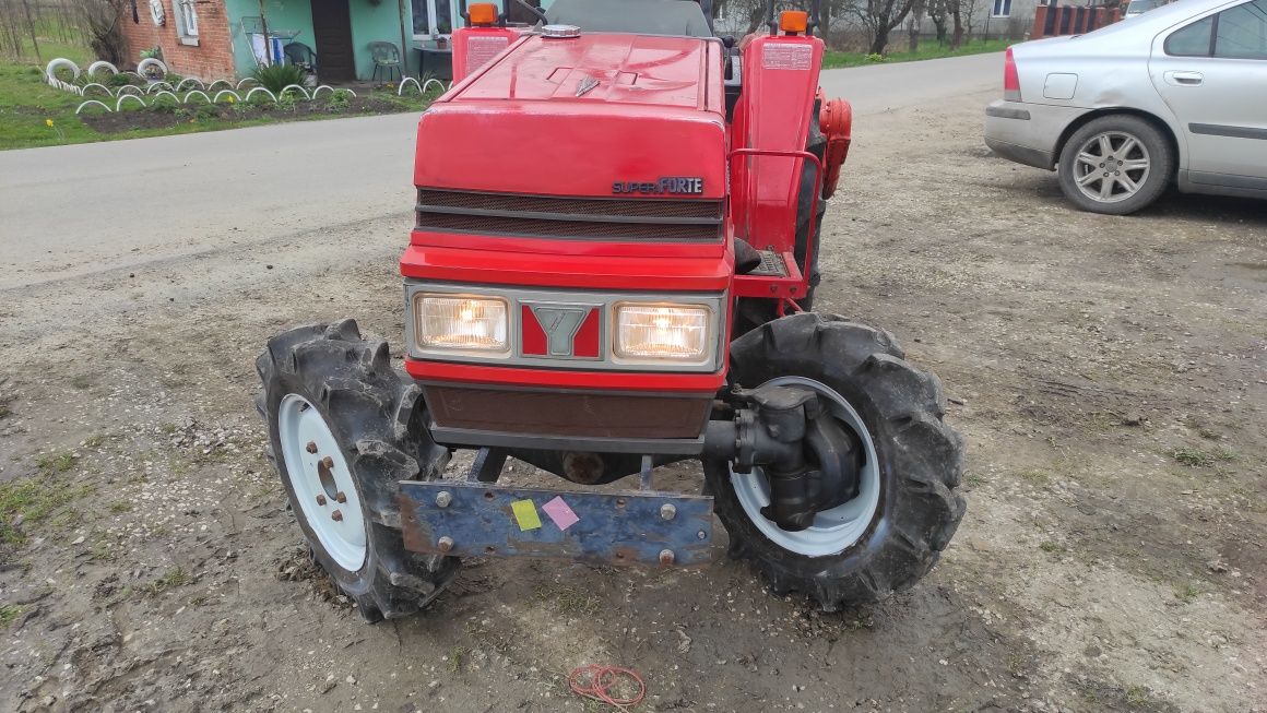 Traktor japoński YANMAR F215 4x4. Jak Kubota iseki.