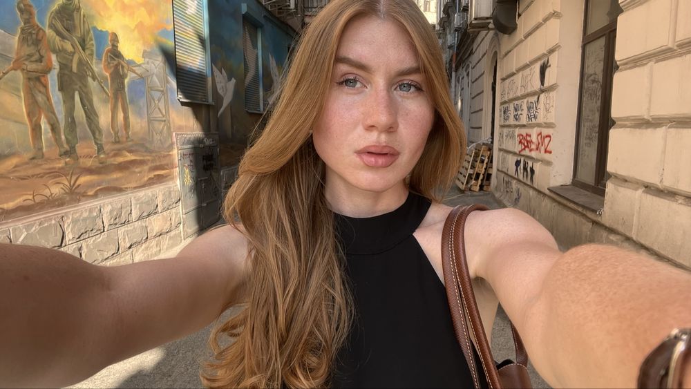 вечірнє коктейльне плаття чорне з вікритою спиною