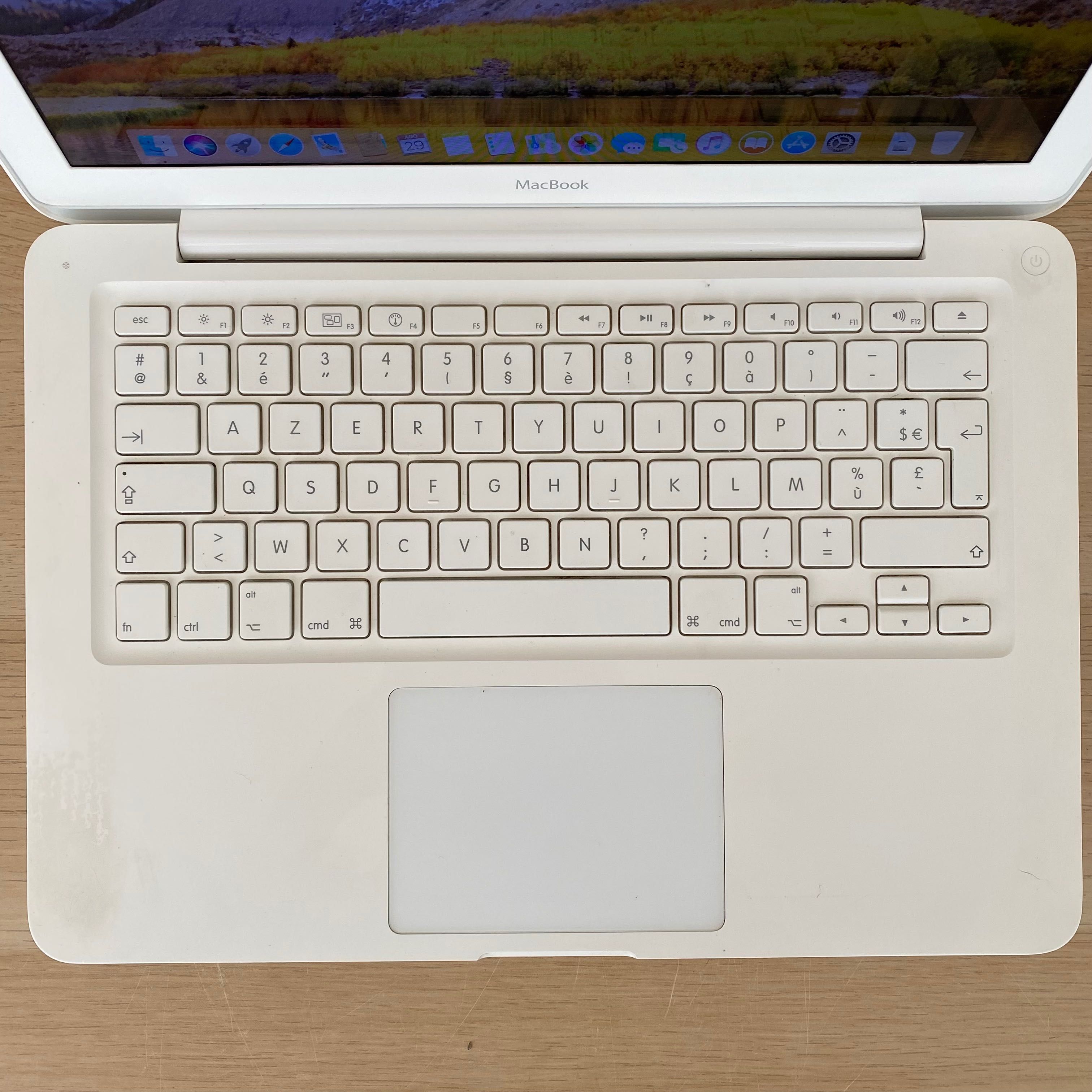 MacBook A1342 Unibody Branco Raro 5/256gb SSD 13" C/MagSafe original