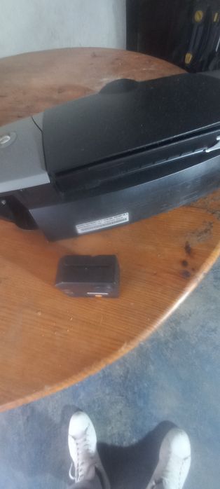 Impressora e candeeiro de mesa articulavel