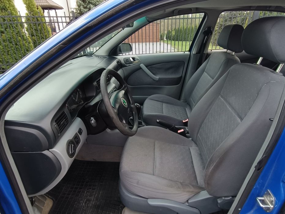 Skoda Octavia 1.6 benzyna + LPG do  ogólnych poprawek