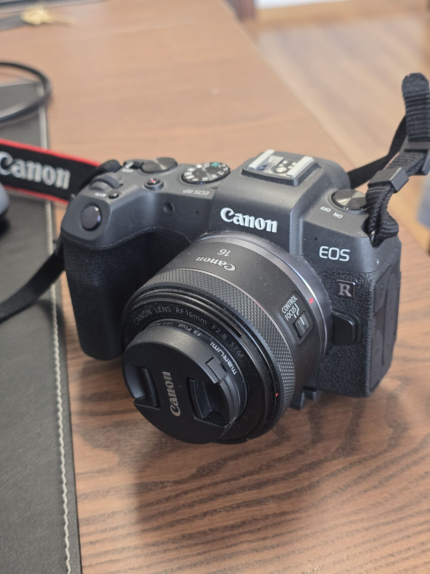 Canon RP obiektyw 16mm stan idealny