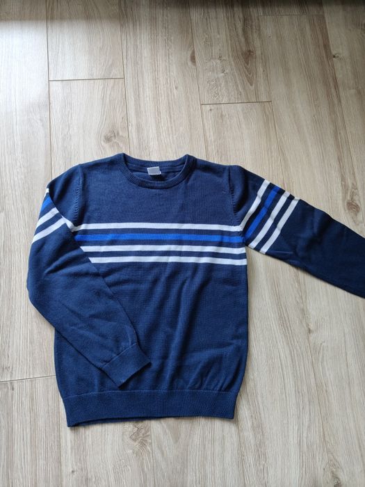 Sweter rozm 128 granat