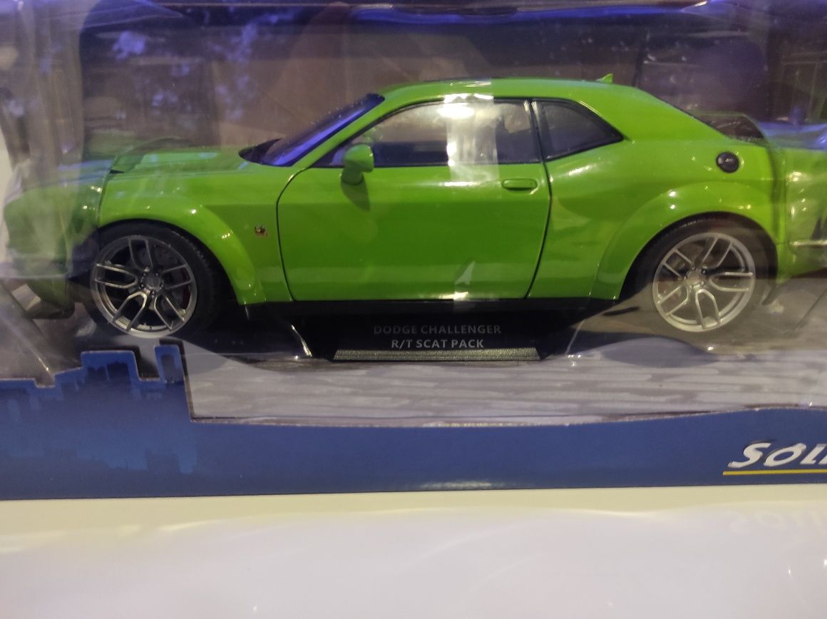 1:18 Dodge Challenger 2020 Rt Solido