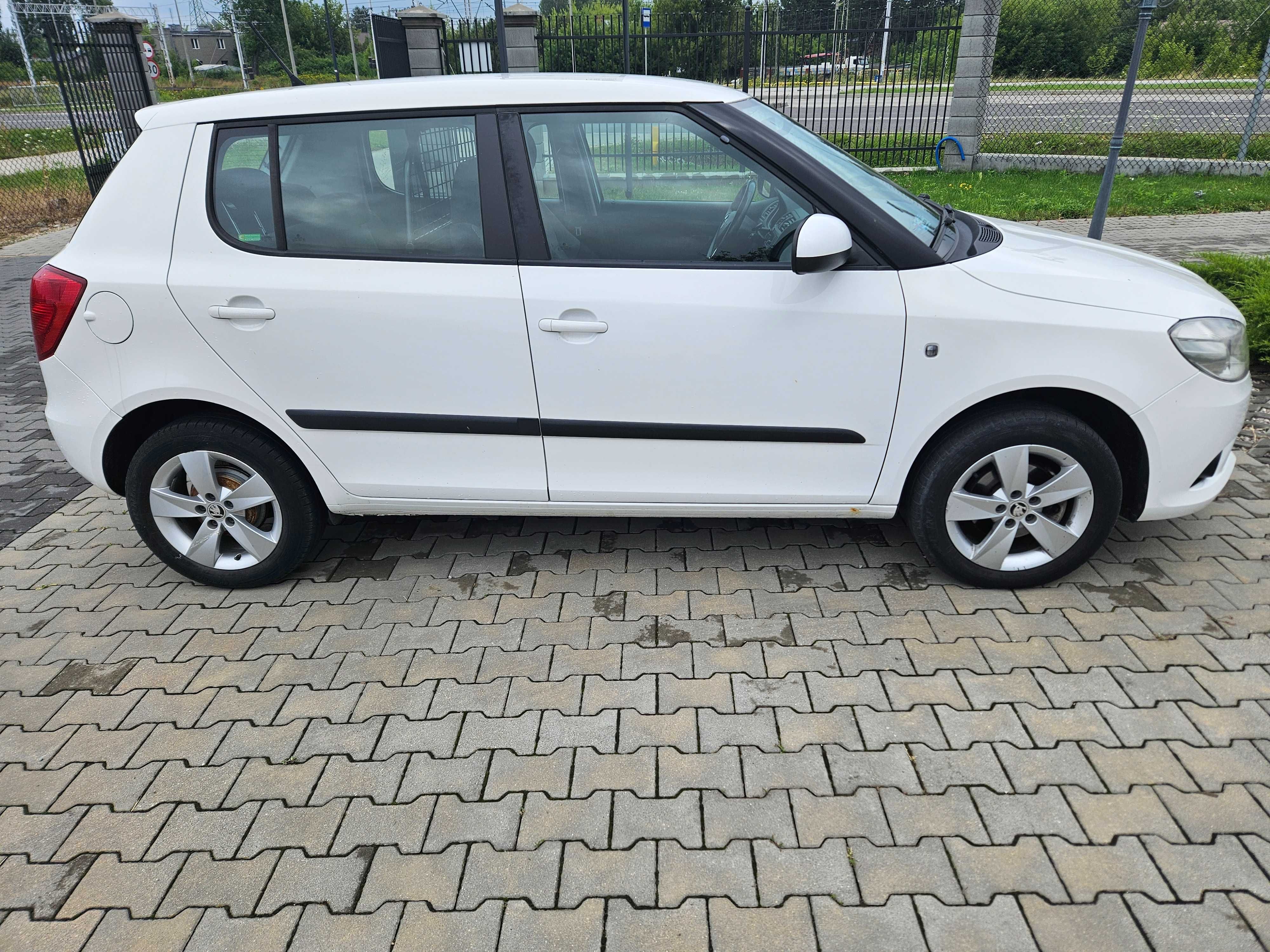 Sprzedam Skoda Fabia II FL 1.6 TDI Fotele i Przód RS