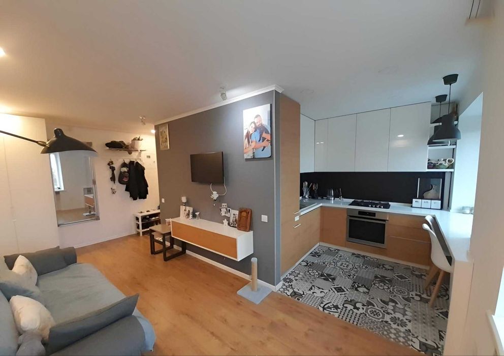 Продам 2 ком. квартиру с авторским ремонтом,Павлово Поле,23 Августа VI